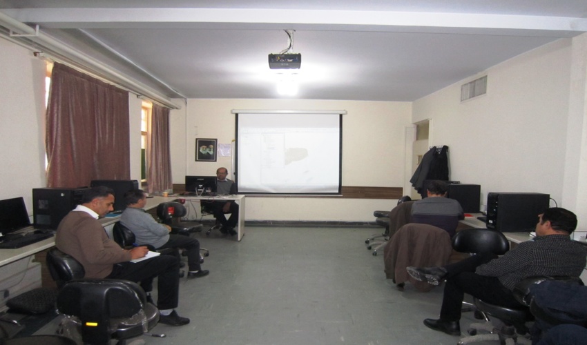 برگزاری دوره آموزشی «کاربرد مطالعات فیزیوگرافی و توپوگرافی در طرح های منابع طبیعی» به صورت حضوری	 