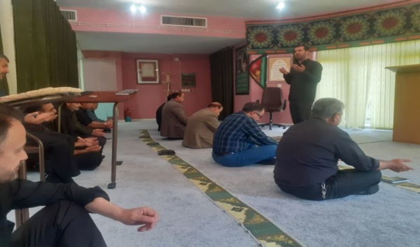 برگزاری همه روزۀ مراسم زیارت عاشورا در مجتمع آموزشی دکتر جوانشیر