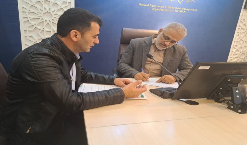  دیدار رییس سازمان منابع طبیعی با مردم 