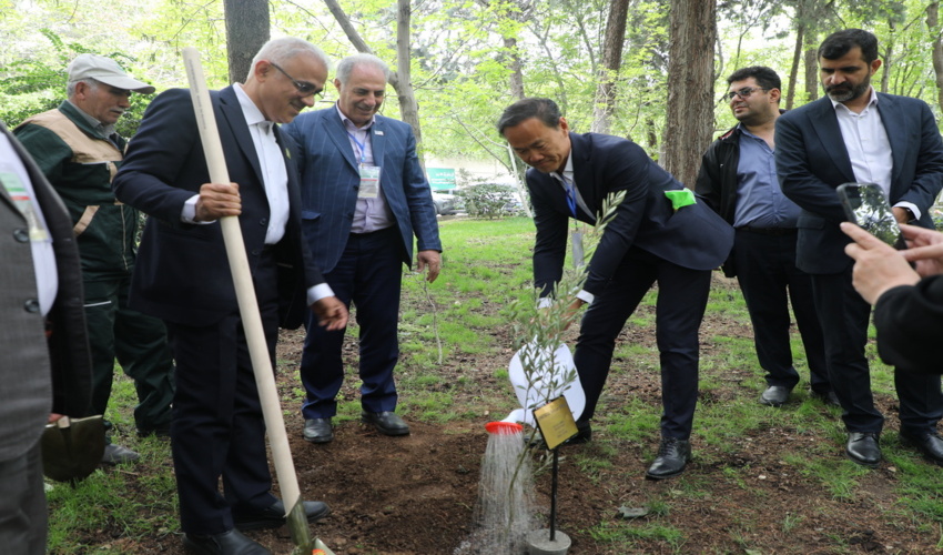  گزارش تصویری 2/ برگزاری اولین نشست شورای حکام مرکز بین المللی مدیریت جامع حوزه آبخیز و تنوع زیستی در مناطق خشک و نیمه خشک